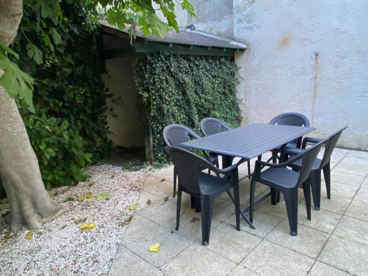 Malebranche - Maison En Hypercentre Avec Cour อองบวส ภายนอก รูปภาพ
